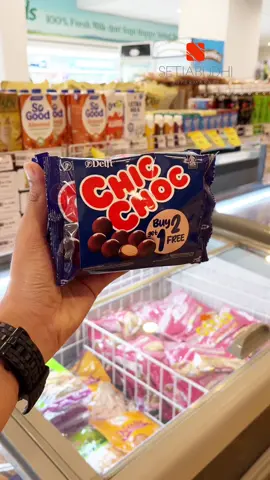 🍫 Cokelat seenak ini, masak ambil satu doang? Bawa pulang lebih banyak manisnya! Delfi Chic Choc lagi ada promo spesial: BUY 2 GET 1 FREE! Nikmati kerenyahan biskuit dan lumeran cokelat dalam satu gigitan, cocok buat camilan santai atau stok cemilan keluarga! 📍Hanya di Setiabudhi Supermarket 📅 Periode terbatas – jangan sampai kehabisan! #DelfiChicChoc #PromoCokelat #Buy2Get1Free #SetiabudhiSupermarket #CokelatManisHati #CemilanWajib #CokelatLovers #PromoAsik #BelanjaHemat #SetiabudhiCokelatTime #sobatsetiabudhi #fyp 