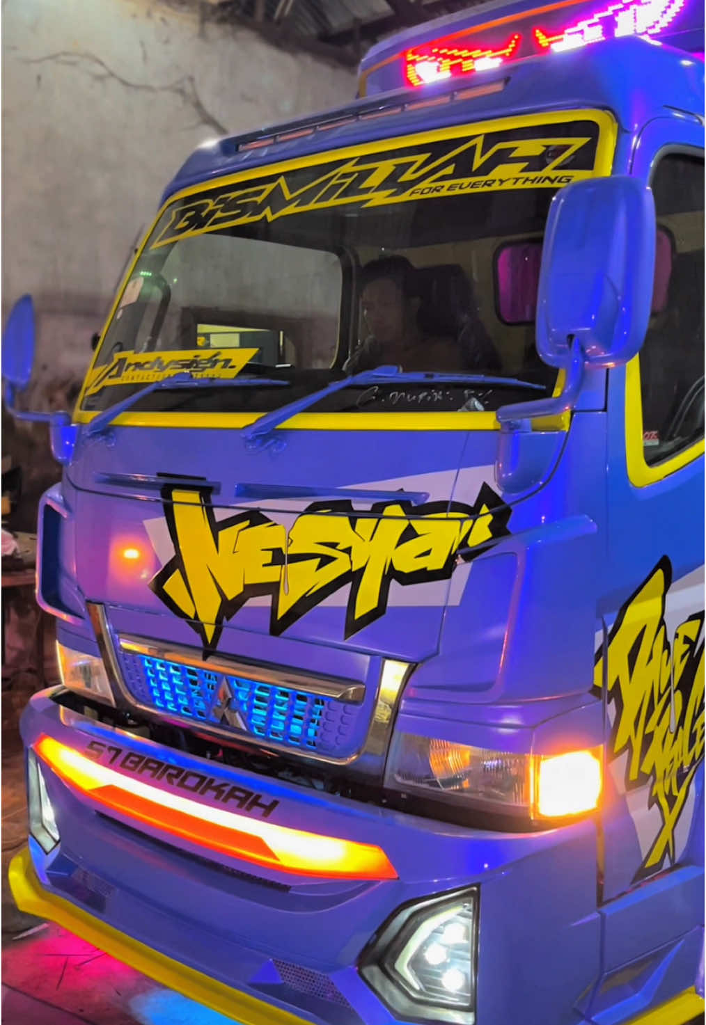 Nesya sudah join SR GanK,kamu kapan?😜🫵 full instalasi lampu kolong bak truk@Limatujuhconcept #fypdong #lampukolong #4u #CapCut 