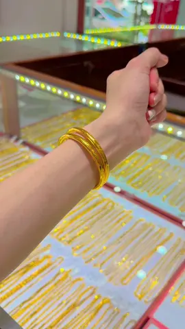 Ai đó t.ặng e s.et này điiiiii #VangBacSongThuong #xuhuongtiktok #views #trending #lacchan #thantaiden #queen #reels #LearnOnTikTok #viraltiktok #tiktok #phanvanminh 
