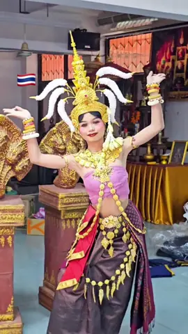 Thailand vs cambodia #fyp #viral #foryou #apsara #khmer #thai #របាំខ្មែរ #thailand #អប្សរា 