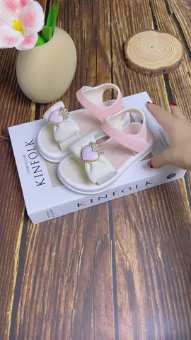 Sandal bé gái #sandalchobe #sandalbegai #depbegai #xuhuongtiktok #giaycuacom 