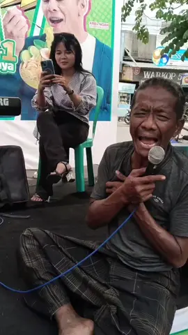 Ketika SONI PEDOT yg pernah viral menyanyikan lagu GERIMIS MENGUNDANG #gerimismengundang  #sonipedot  #fyp  #babat 