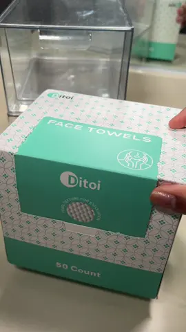 Flawless skin only. These towels are the secret. @Ditoi Face Towels 👑 #skincare #facetowels #cleanskin #skinhacks #SelfCare 