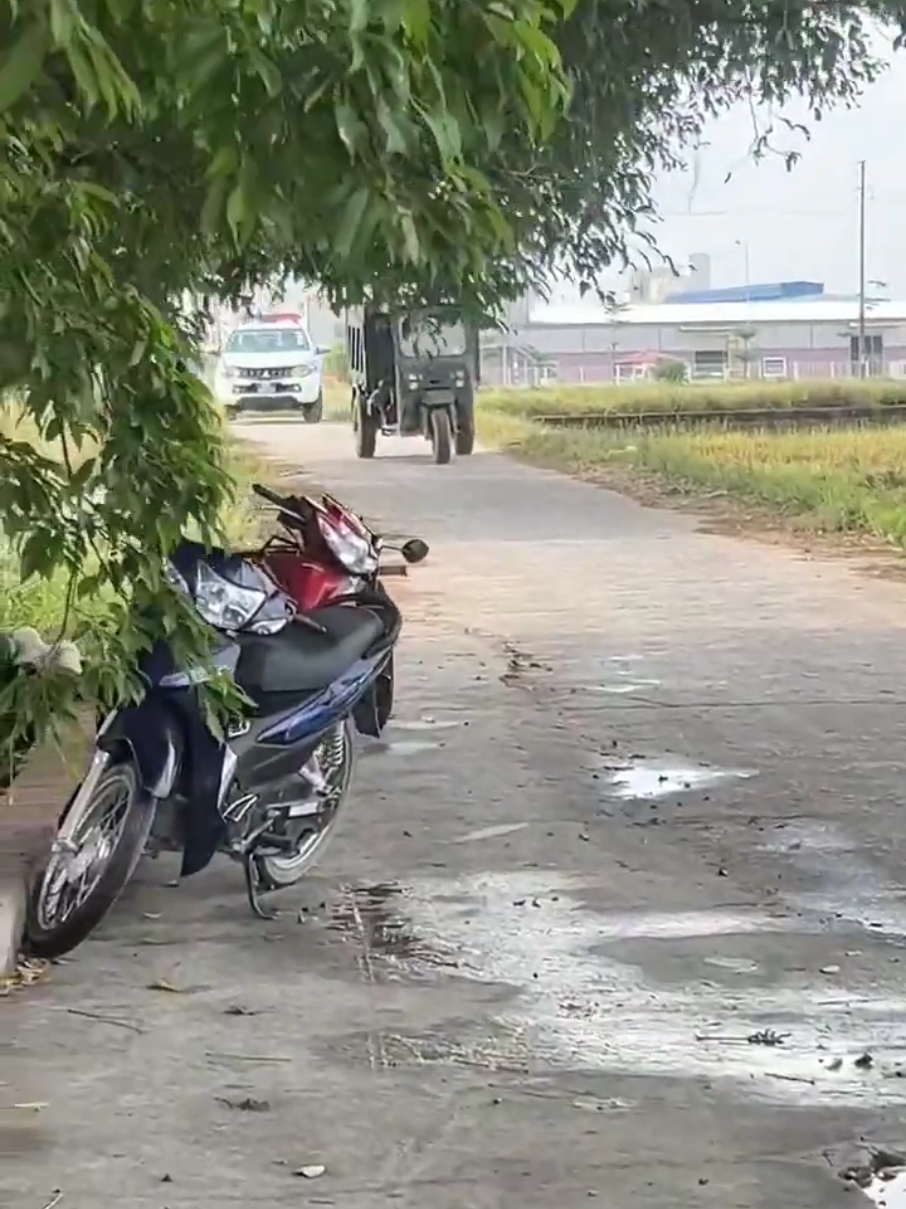 anh ba bánh#dixemay #xe #daylaixe #laixe #oto #giaothong #xehoi 