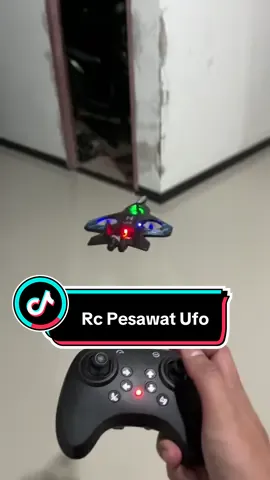 Rc pesawat fighter plan terbang stabil anteng mudah di kendalikan batrenya cas bahan epp foam #rcpesawat #rcpesawatufo #rcmurah #kebot #mainananak 