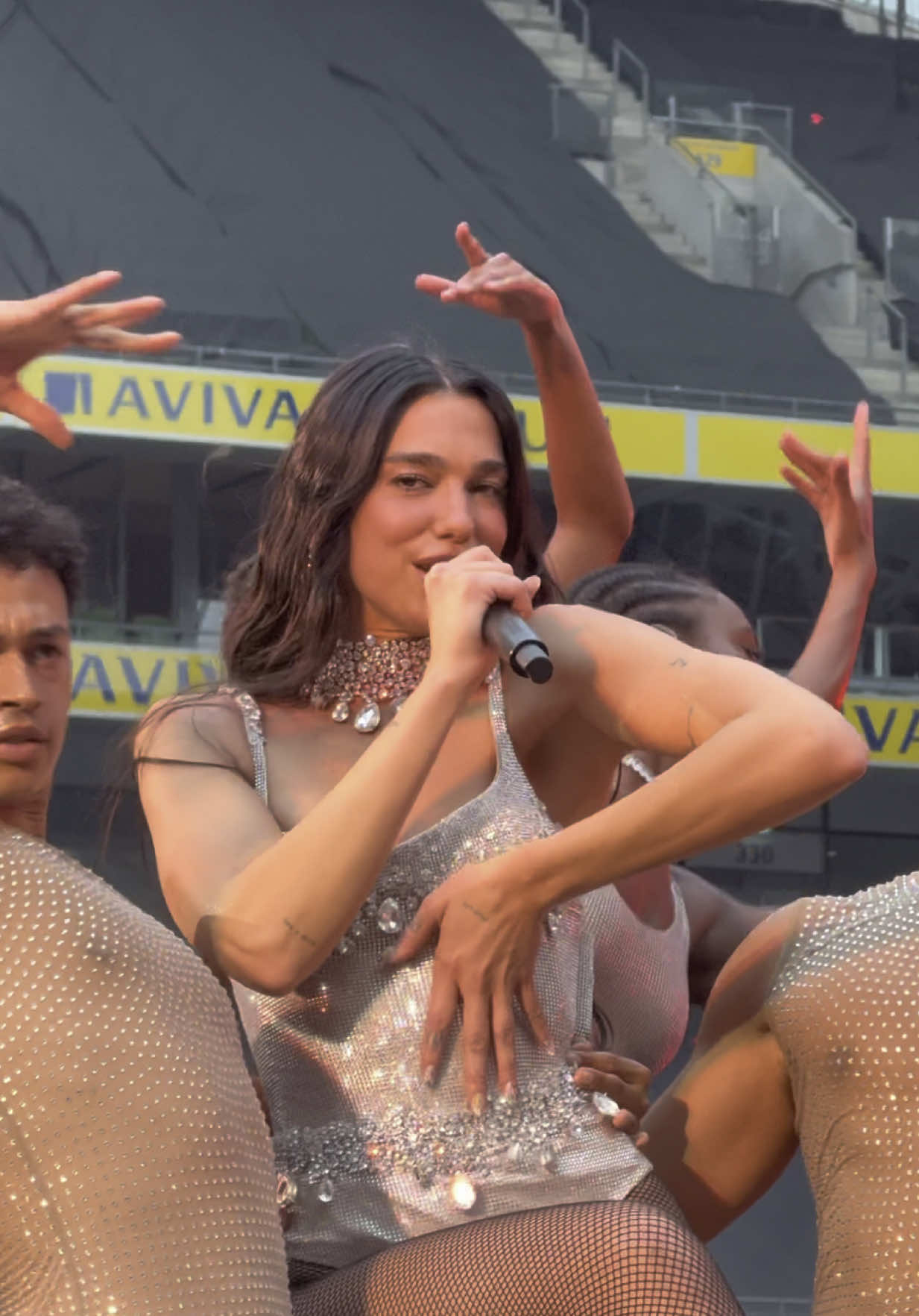 Something in you-uh-uhh @Dua Lipa #dualipa #radicaloptimismtour #onekiss #onekissisallittake #avivastadium 