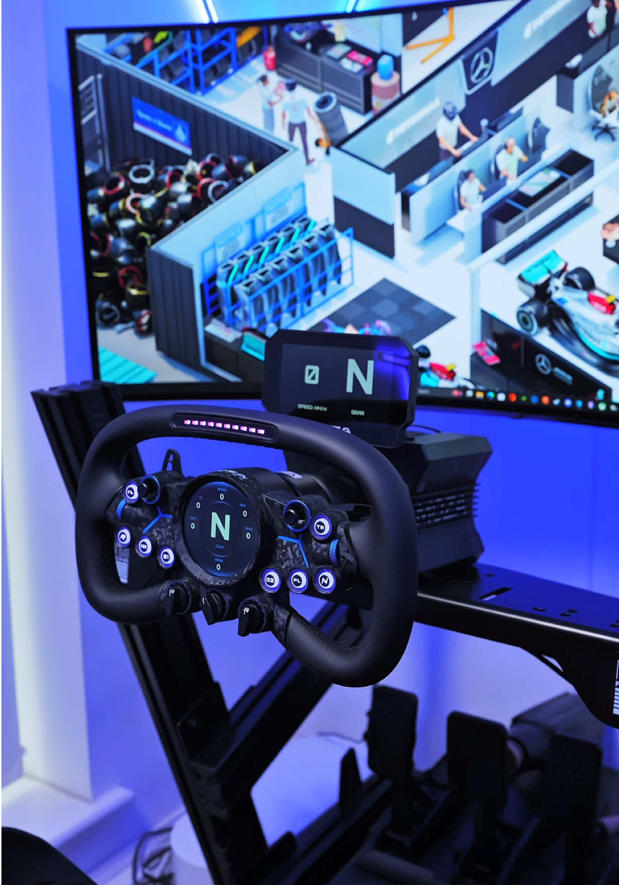 Dive deeper into the race. The MOZA Vision GS GT wheel - designed for maximum immersion, and no compromises. #moza #mozaracing #forcefeedback #MOZAVisionGS #GT #GTwheel #racing