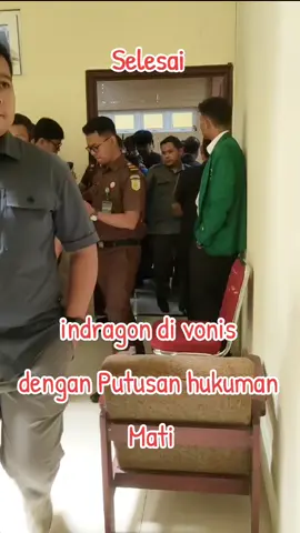 Putusan sidang indragon.. pembunuh gadis penjual gorengan di kayu tanam. kan Padang Pariaman.#fypviraltiktok🖤シ゚☆♡ #viralvideo #fypage #explore #indonesia 