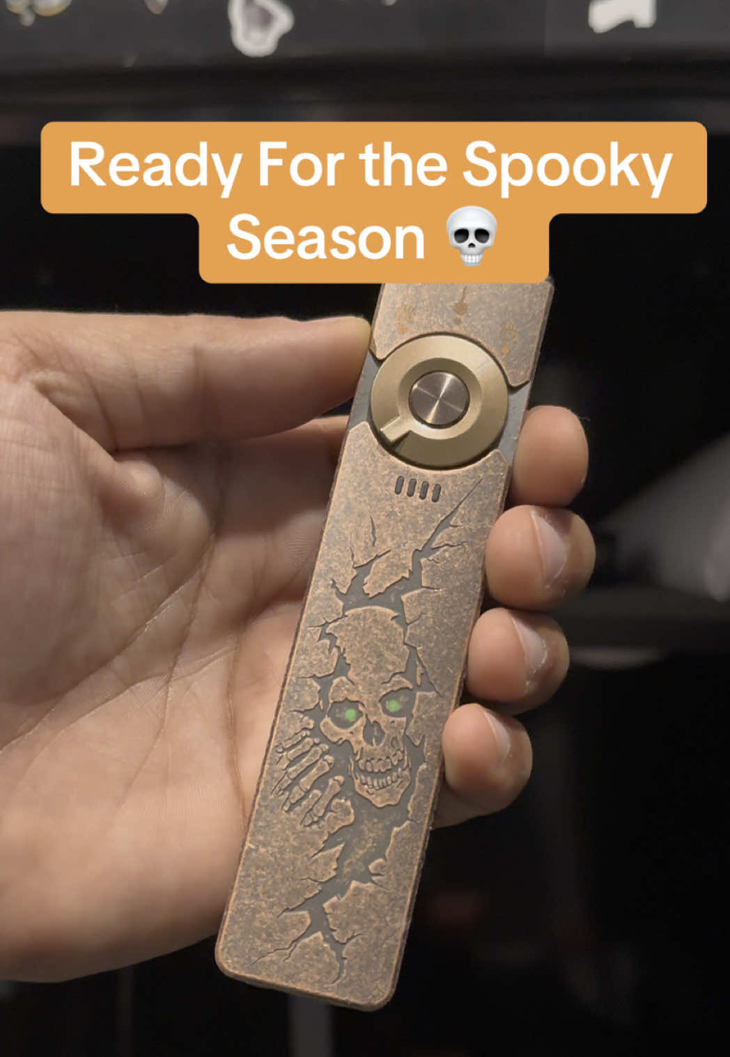 The perfect EDC #olight #olightflashlight #halloween #fyp #edc #fy #tiktokshop #toktokshopcreatorpicks #giftideas 