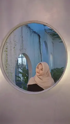 terbaik mamamu😜👈🏻