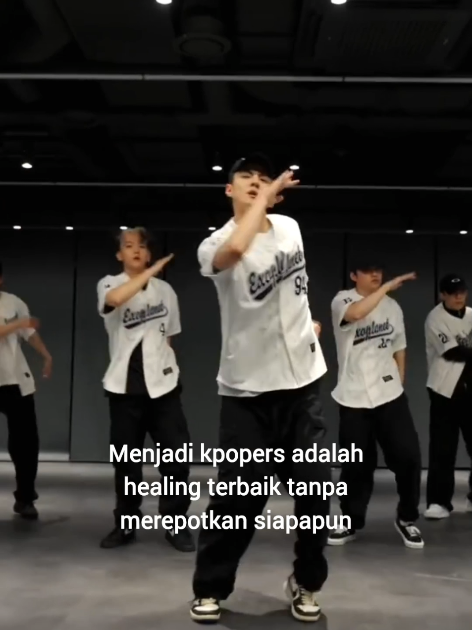 Iyain aja😅 #exo #엑소 #weareone #exol #kpop 