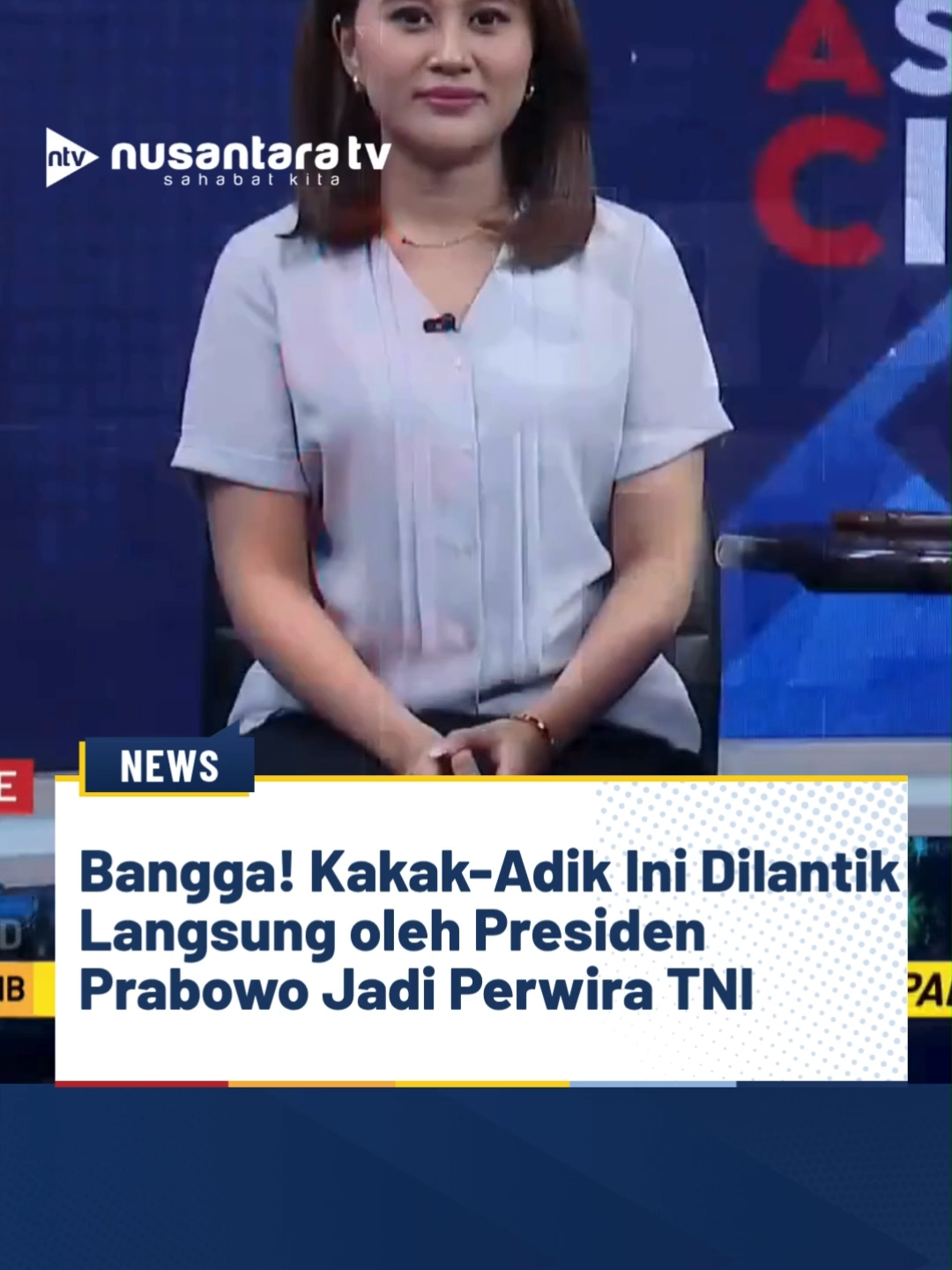 Dua kakak beradik resmi dilantik sebagai perwira muda TNI oleh Presiden Prabowo Subianto di Istana. Prestasi makin membanggakan karena sang adik meraih penghargaan tertinggi, Adhi Makayasa, sebagai lulusan terbaik akademi militer. Keduanya menyatakan komitmen untuk mengabdi sepenuh hati sebagai prajurit TNI, serta menceritakan tantangan selama pendidikan yang membentuk disiplin dan ketangguhan mereka. Berasal dari keluarga yang menjunjung nilai patriotisme, mereka bertekad memberikan kontribusi terbaik bagi bangsa dan negara. (tin) #PerwiraTNI #AdhiMakayasa #PresidenPrabowo #KakakAdikTNI #TNI #militer #ignews #nusantaratv #nusantaratvsahabatkita