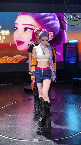 Rumi in real live perfomance  cos电子气泡-咕咕Gagu #rumi #kpopdemonhunters #kpopdemonhunter #cosplay