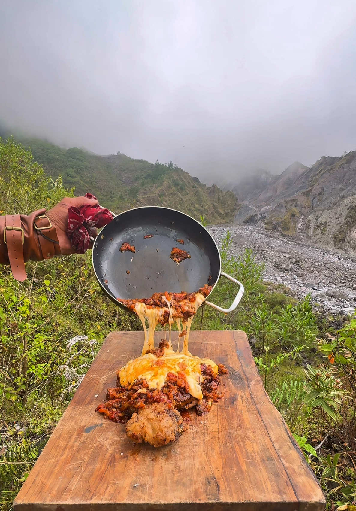 Steak parmigiana 🏕️🪵💦🇮🇩 Full vlog will be on YouTube soon  #sulawesi #asmr #campfire #steak #camping #nature 