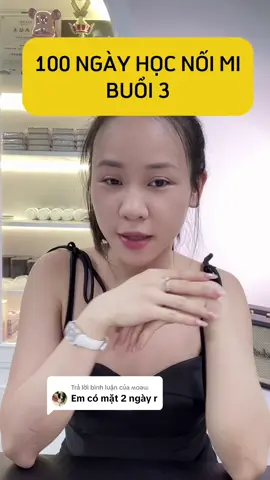 Trả lời @ʍoǝɯ 🎯 Ngày 3/100 – Đặt mi trên canh Hôm nay mình bắt đầu làm quen với cách lấy keo và đặt mi lên canh 👁️ Tưởng dễ mà không dễ đâu nha 😅 Cần: – Lấy lượng keo vừa đủ – Đặt đúng khoảng cách – Canh sợi thẳng – không lệch – không lem 💡 