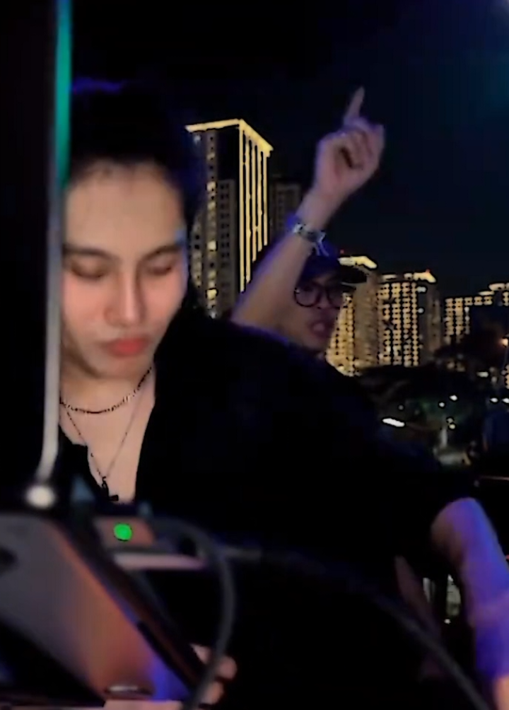 tapi dia emang secakep itu🫠🫶 #djpandaofficial #djpanda #fyp 