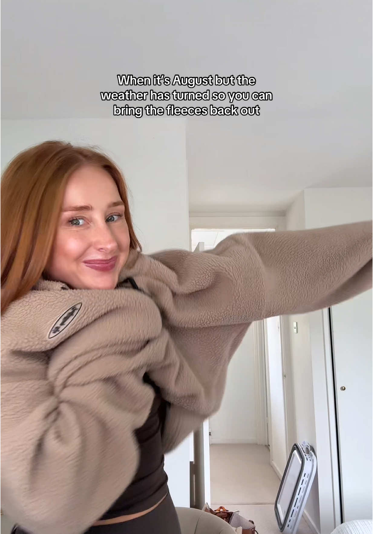 I’m so aware that it’s August but the cold weather is just hitting 😌 fyi this colour is not there anymore 🥲 but they have it in the lighter colour and khaki 💛 #womensfleece #zipfleece #tiktokmademebuyit #tiktokshopclothes #autumnfashion #winterfashion 
