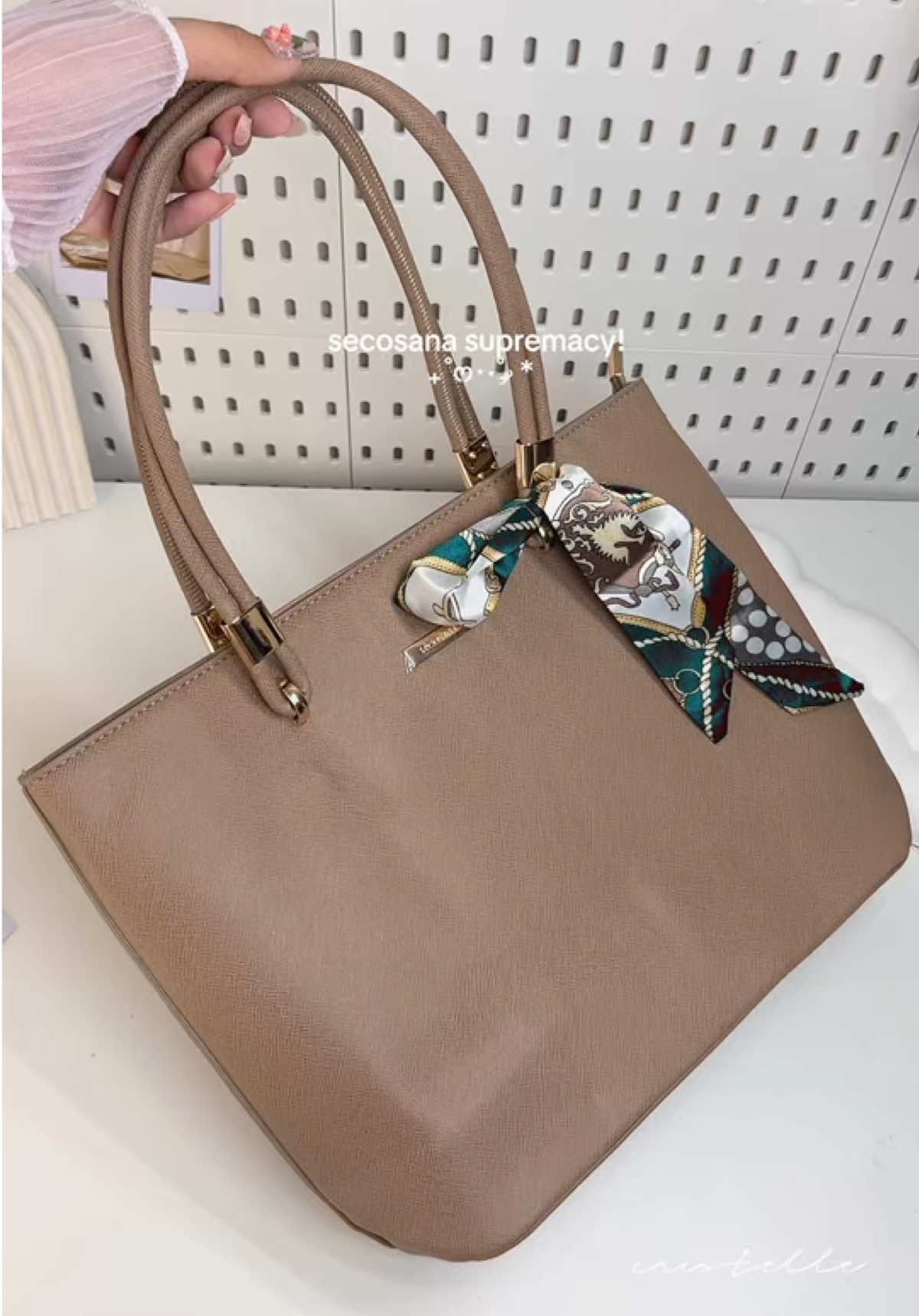 you can never go wrong with @secosanaph !!! #secosana #bagforwomen #shoulderbag 