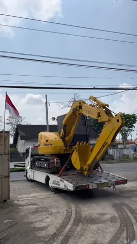 Proses loading unit KOMATSU PC78UU-8, pengiriman menuju Karawang, Jawa Barat ✈️ ℹ️ Informasi lebih lanjut, Konsultasi, Penawaran dan Pemesanan Hubungi Marketing Kami : ☎️ Whatsapp/Telfon-> 0896 9999 1693 📍 Jl. Yos Sudarso, Wero, Kec. Gombong, Kab. Kebumen, Jawa Tengah. Temukan di Google Maps 