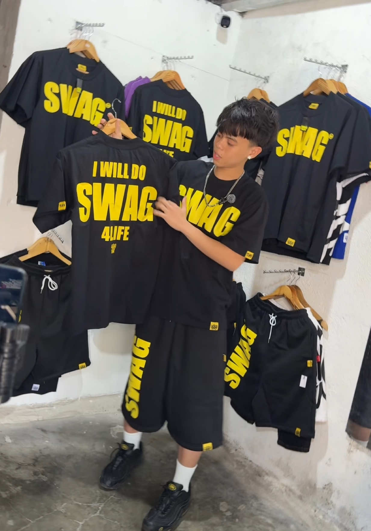 YELLOW SWAG IS NOW AVAILABLE ON OUR SWAGGY LIVE! #Swag #fyp 