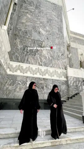 •Bukan sekadar perjalanan, ini adalah impian yang jadi nyata: umrah bareng Ibu 🤍🕋.             Umroh bareng ibu tapi tetap estetik,yuk dm kami🤗 #makkah #umroh2025 #cinematik 