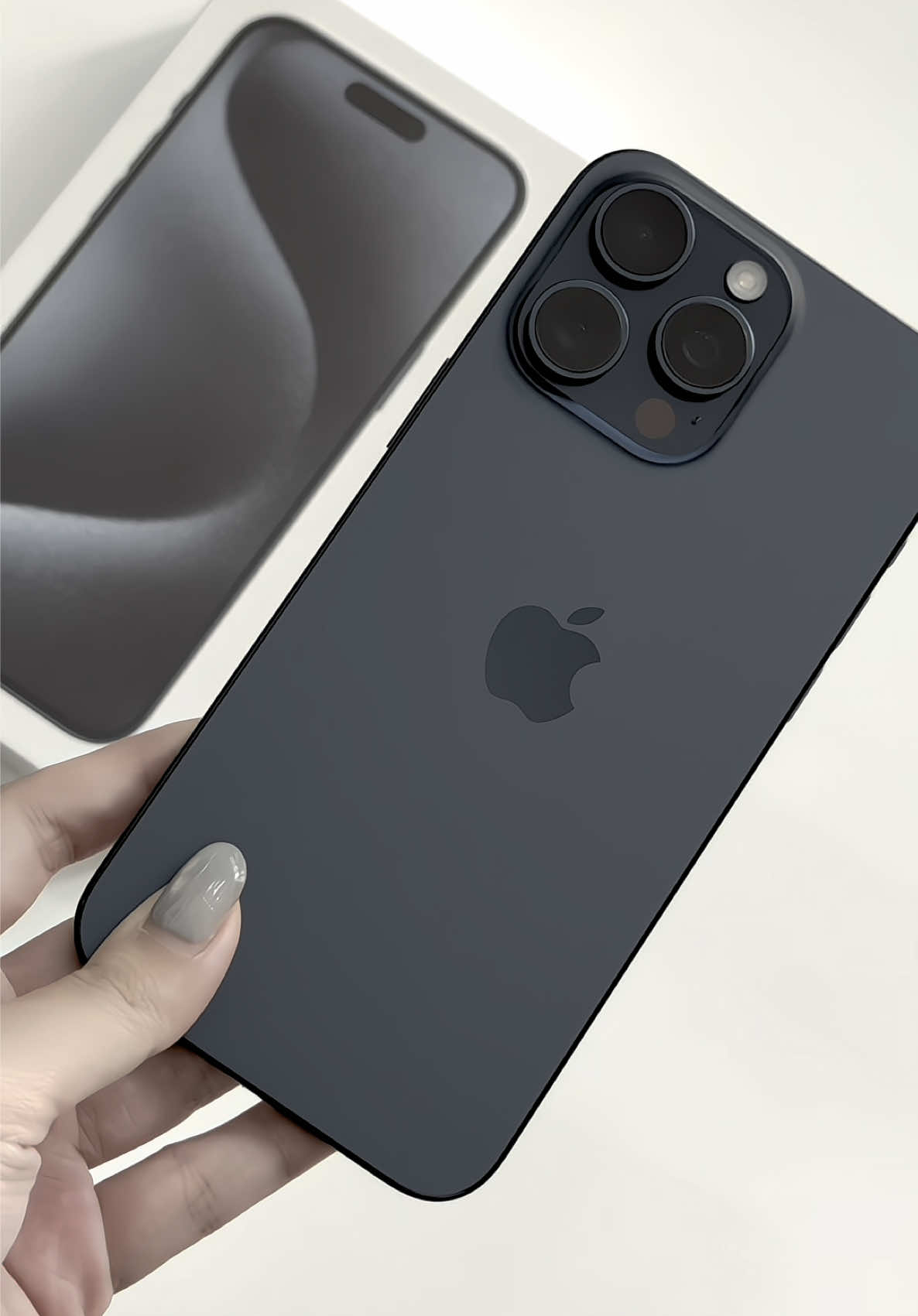 iPhone 15 Promax chiếc màu titan blue xinh sang không kém cạnh natural ✨  Giá chỉ 21.900K hỗ trợ trả trước 500 nhận máy 🎀 #hemistore #apple #iphonequan3 #iphonegiare #viral #viralvideo #viralvideos #iphonegiaresaigon #iphonetragopquan3 #iphonetragop #viralvideotiktok #virall #hemistorequan3 #trending #viraltiktok #viralllllll #iphone #15promax #iphone15 #iphone15promax #hemistorequan3 