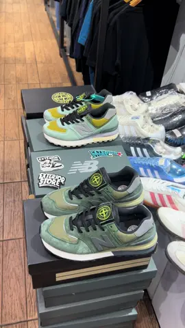 Sepatu Nb x Store Island Secakep ini emang 🔥🔥 #newbalance #nbxstoneisland #sneakers #sneakersurabaya #exteriorstoresurabaya 
