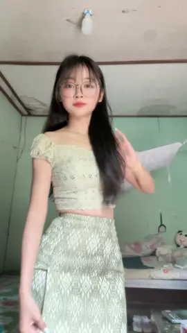 👀