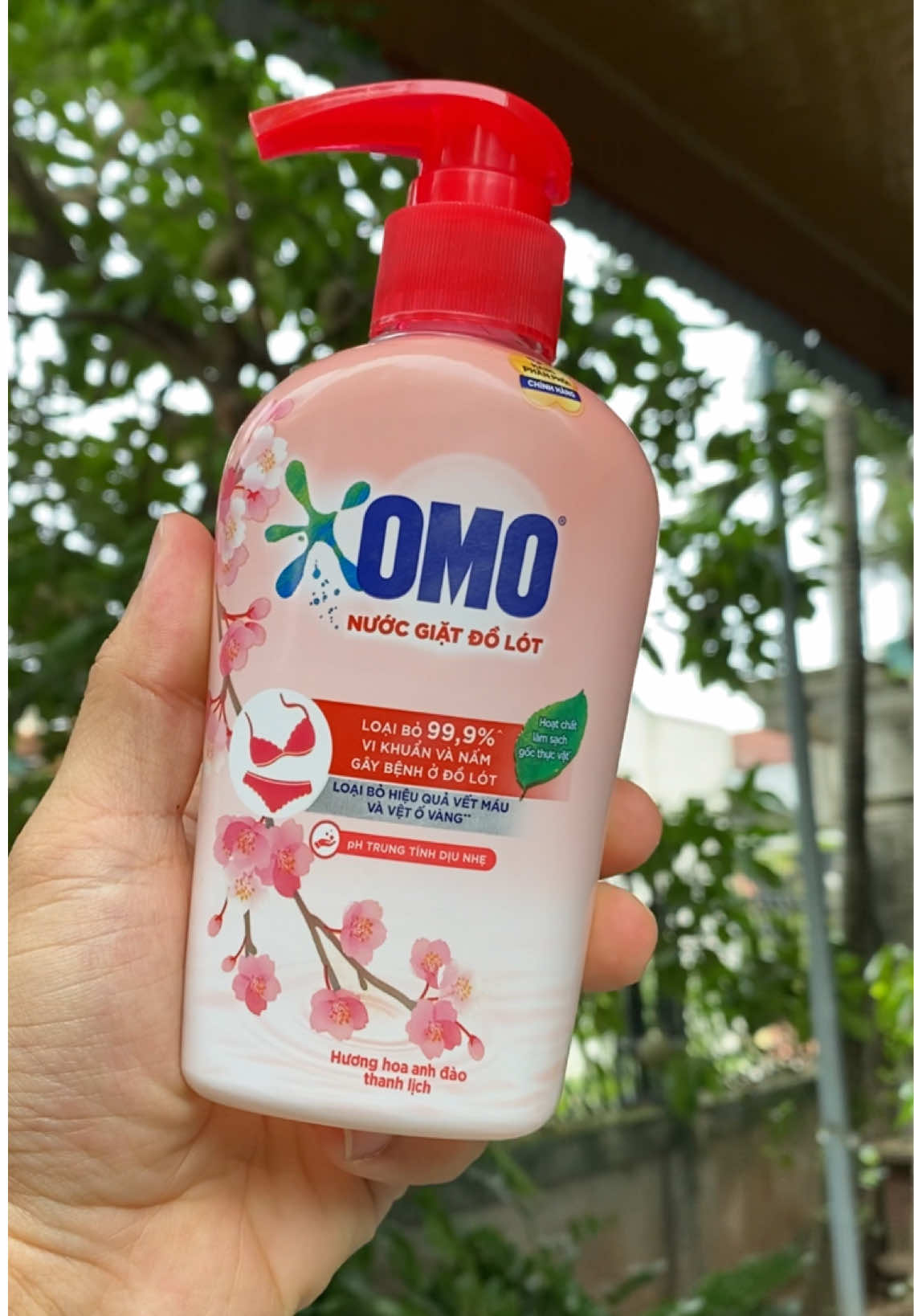 Nước giặt đồ chíp OMO chính hãng #OMO #nuocgiatdolotomo #thegioibim0 #mevabe #nuocgiatomo #unilever 