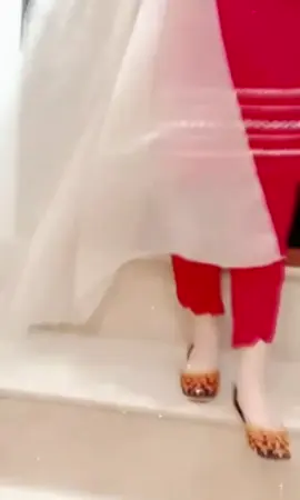 Sony mukh ty lal suit paya bra hi jachda naiii😎😍👌💞💫#Hide face girl video #foot video #red dress #punjabisong #viralvideo #fypppppppppppppppppppp #fypシ 