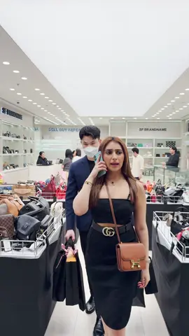 My favorite store!! ทางร้านจะมีsaleลด 70% ตั้งแต่วันที่ 6-12 สิงหาคมนะค้า!! ห้ามพลาดนะค้า💞#sfbrandnamecentralworld @Sfbrandnamethailand 