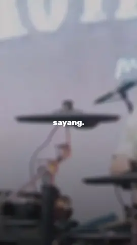 Sayang ku percaya apa yang engkau katakan. ♪ SAYANG - HAPPY ASMARA #sayang #royalmusic #rcmusic #happyasmara #gamma1 #dangdutkoplo #dangdut #musikgram__ #storyliriklagu #musicvideo #fyptiktok #viral 