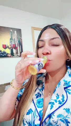 #Twisted #Shot | Shots de bienestar de vinagre de sidra de manzana orgánico con jengibre, cúrcuma, miel y más | Bebida con sabor para la #digestión y la #saludintestinal #Digestion #AppleCider @Twisted Shot #salud #tiktokshop #viral #fyp #dealsforyoudays #backtoschool #latina #BlackTikTok, #CasaTikTok #APITikTok  #PrideTikTok