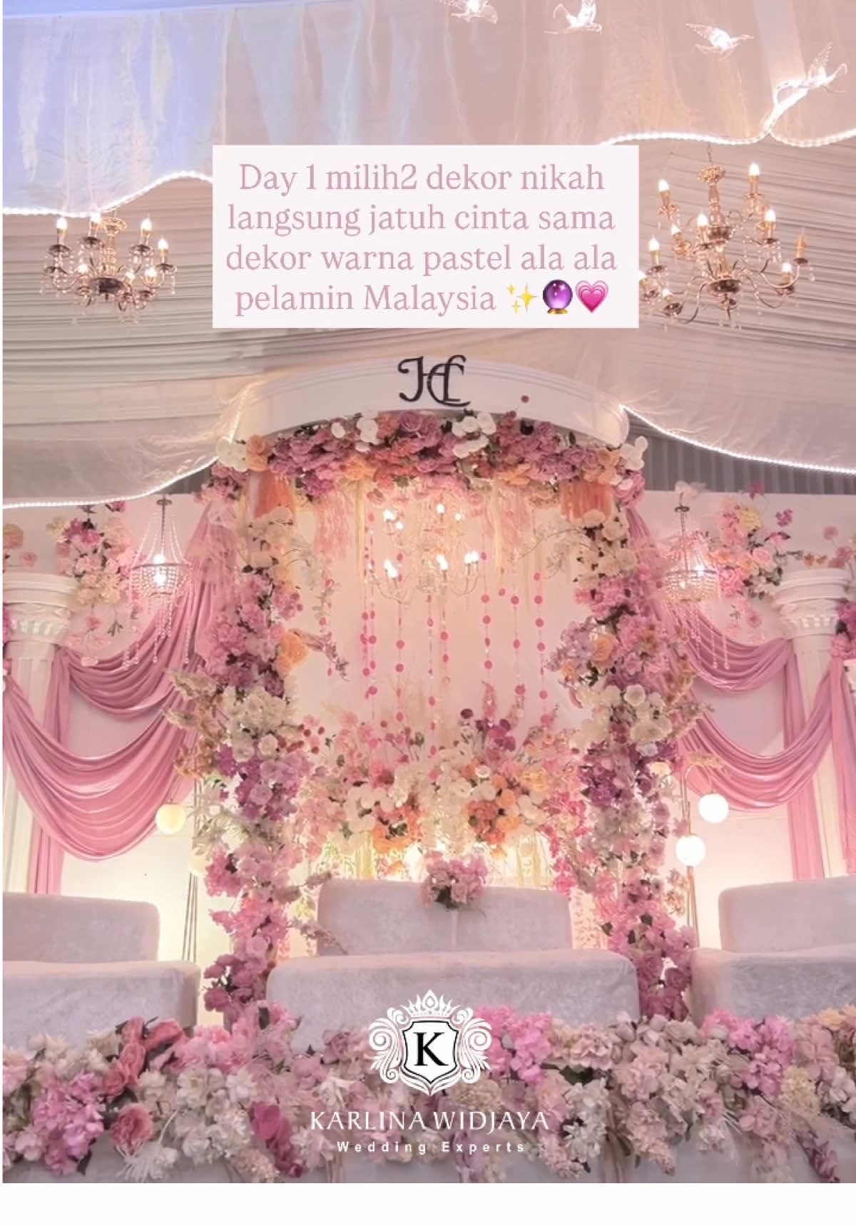 Ala ala pelamin Malaysia emang secantik ituuu🥰😍 sederhana tapi menarik , tag si doi biar suruh dp booking 🥰🥰 #fyp #dekorasipernikahan #dekornikah #dekorasiwedding 
