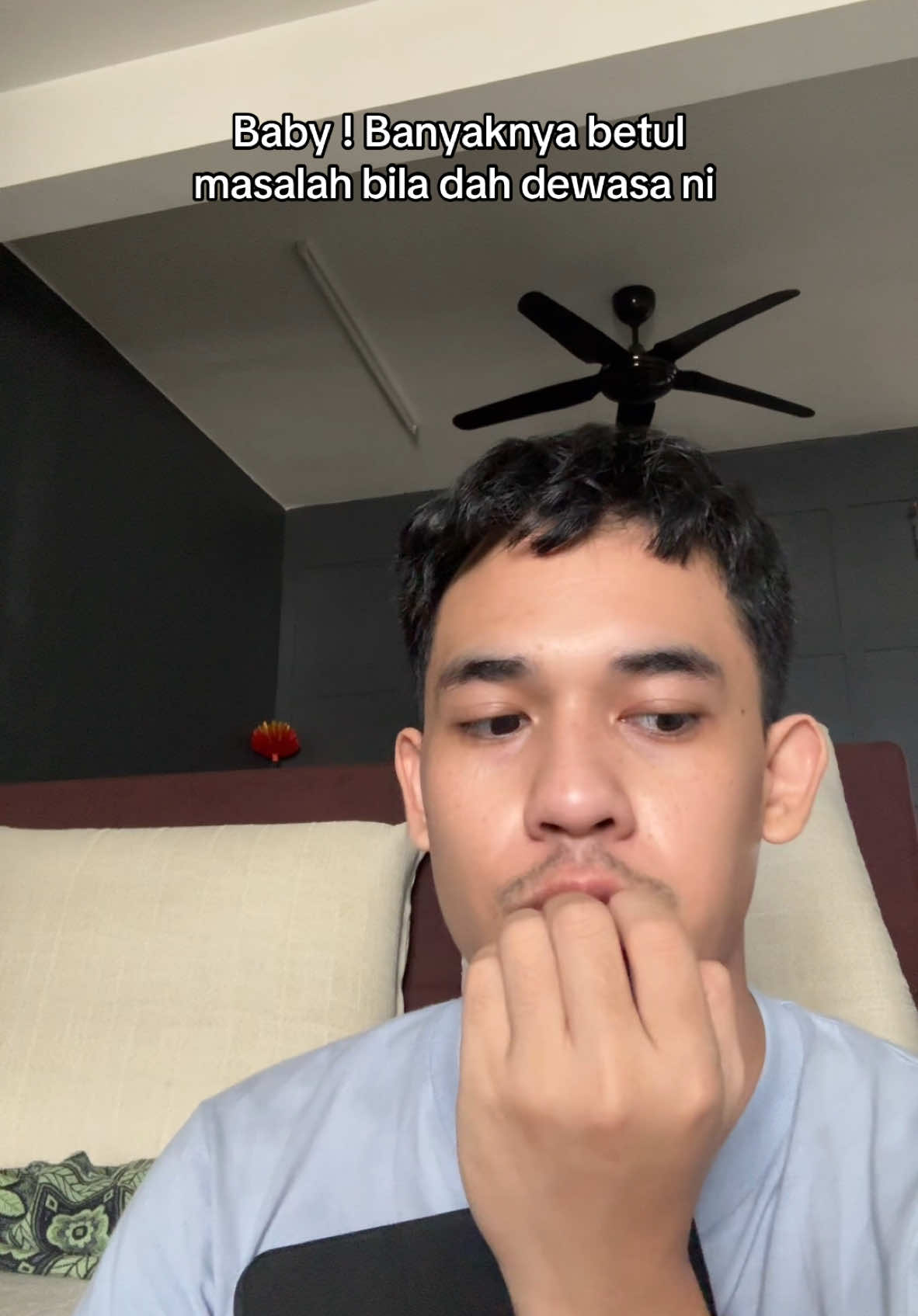 Dengar la nanti i dah tak de you jangan rindu tau hahaha