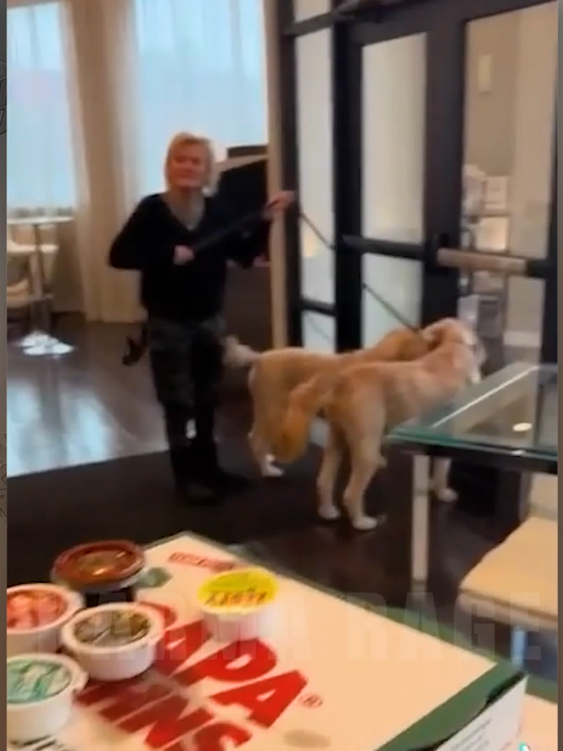 Karen ACTUALLY Messes With The WRONG GUY..(INSTANT KARMA)   Karen Gets TOTALLY EMBARRASSED in Public 49