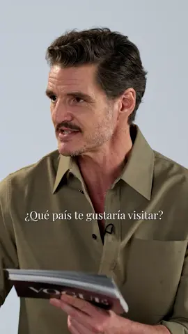 Deseando ver las fotos del viaje de #DakotaJohnson y #PedroPascal a Vietnam #materialistas