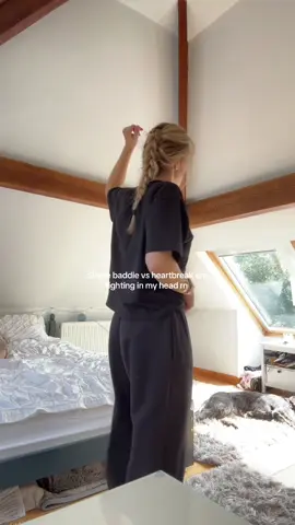 Yes same outfit for 3 days and what a girls going through it 