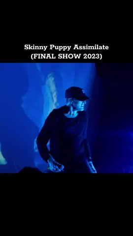 San Francisco you lucky people, this is a recent show but the sound quality is great #industrialmetal #skinnypuppy #liveshows #metalfyp #industrialmetalmusic #nivekogre #nin #nineinchnails #rammstein #skinnypuppyassimilate #assimilate #skinnypuppylastshow 