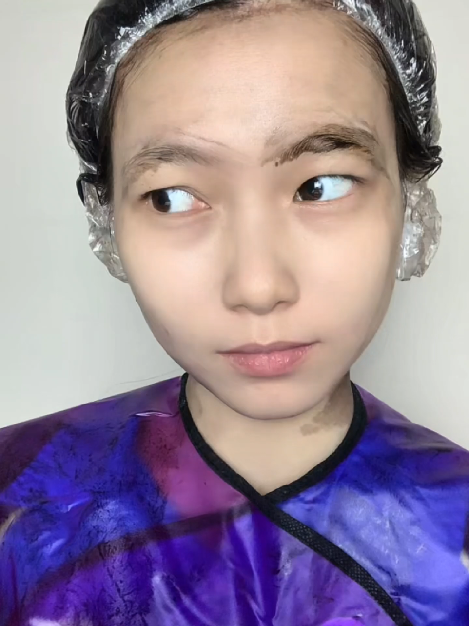 màu này săn khó ghê á, quá trùi hot lunn  @chenglovehair #chenglovehair #daugoinhuombot #nhuomtainha 