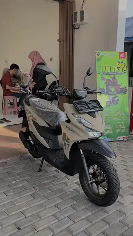 HONDA BEAT STREET😍 ✅TUNAI ✅KREDIT ✅ANGSURAN RINGAN ➡️PERSYARATAN HANYA KIRIM FOTO KTP & KK 📍PONTIANK & KUBU RAYA HUBUNGI: ☎️: 0838-2398-5015 TANYA TANYA ANGSURAN JAPRI AJAA BISA NEGOOO YAA BRO SIS🥰 #be #bea #hond #hondabeat #h #beatstreert #brown #brown #deala 