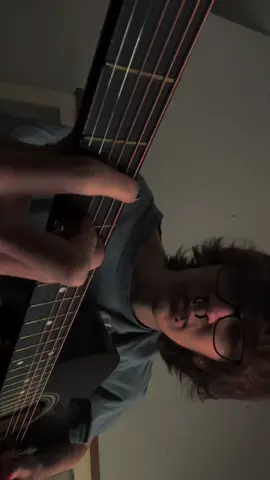“creep acoustic guitar” i hate this song #radiohead #creepradiohead #guitar #emo #goth #thomyorke 