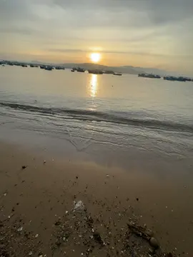 Tôi đã yêu em lâu ròi sao em chẳng nhận ra..