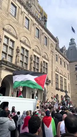 #freepalestina🇵🇸❤ #palestine #creatorsearchinsights #savegazarafah #palestinamerdeka🇲🇨🇵🇸 #foryoupage #syuhada #syahid #palestinaselamanya #fyp #vinhijrah 