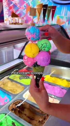 Can you guess how many scoops are on this cone? ✨🍨🍦 Best Ice Cream Shop in Miami ✨. #icecream #dessert #foryou #foryoupage #miami #miamidesserts #homemade 