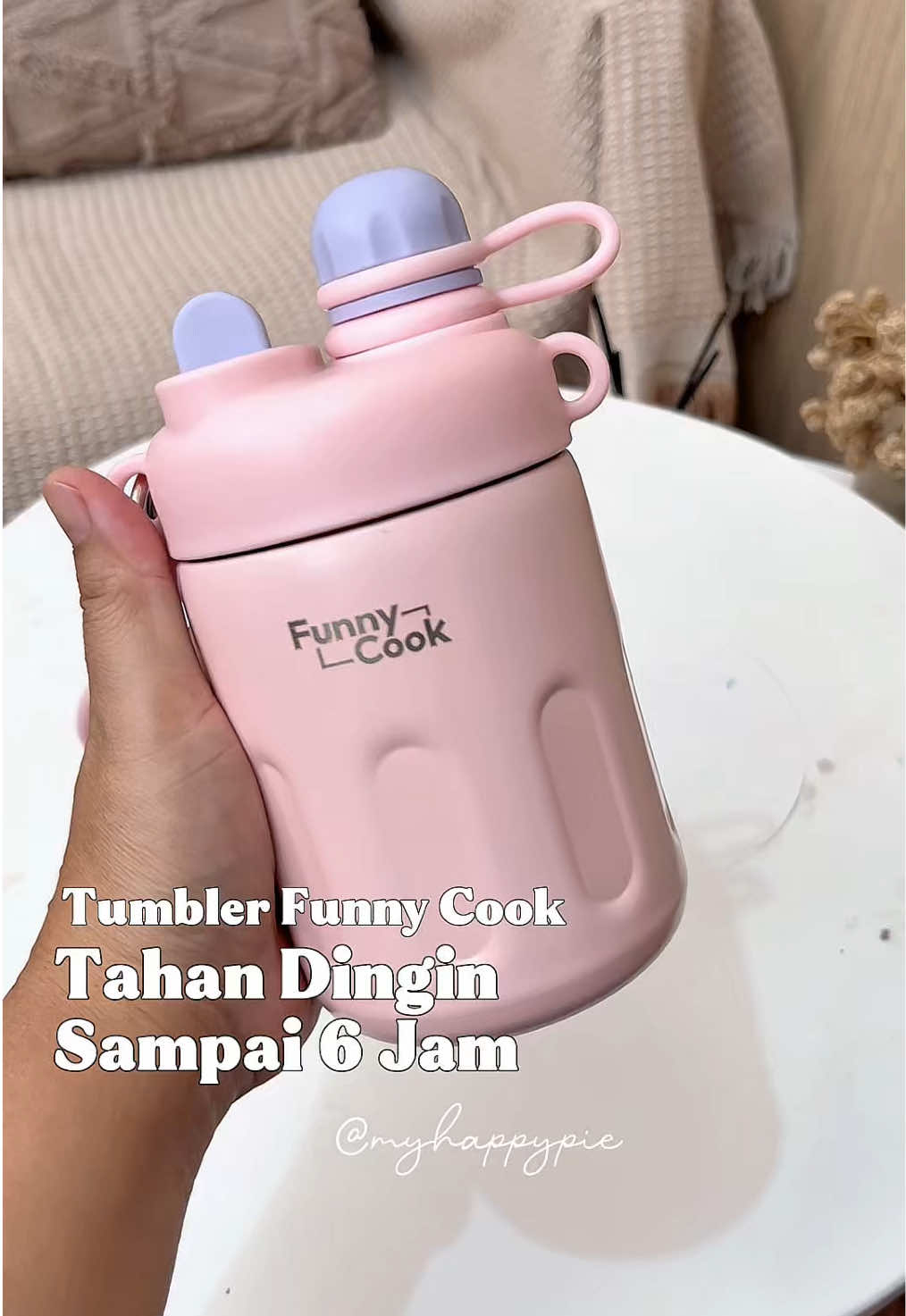 Ternyata gak cuma lucu bentuk dan warnanya tapi jg kualitasnya bagus, kapasitasnya besar 500ml Warna lain gak kalah lucu loh, yuk check out!  #tumblertahandingin #tumblerstainless #tumbleraesthetic #racuntiktok #fyppppppppppppppppppppppp 