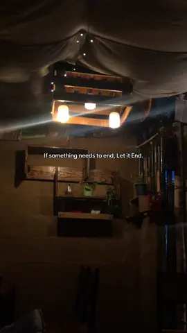 😐