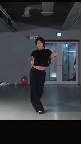 Lego went to Korea to learn dance at 1million studio, he slayed so hard and his teacher posted his solo vdo OMG🥹👏🏻 #LYKN #Lego_Rapeepong 