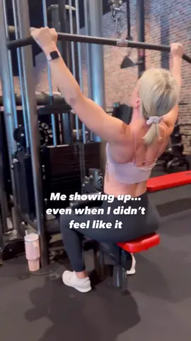 lost 70 pounds in 2021… I didn’t join a gym until late 2022. Fat loss came first. Muscle came later. But the biggest change? My identity. 💥 I stopped waiting to “feel motivated.” I started acting like the woman I wanted to become — before I fully believed I was her. I became someone who tracks her food. Someone who lifts weights. Someone who shows up, even when life is heavy. It didn’t happen overnight. But piece by piece, habit by habit — I built her. And you can too. 👏 #WeightLossJourney #FatLossTransformation #WomenOver40 #4Mfit #MuscleAfter40 #WeightLossMotivation #Mindshift        