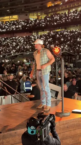 I THINK HE HEARD ME @morganwallen #morganwallen #imtheproblem #imtheproblemtour #bstage #fyp #fyppppppppppppppppppppppp 